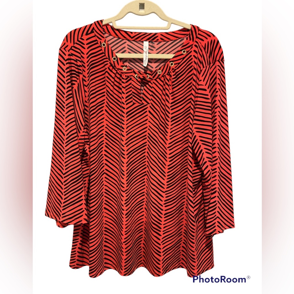 NWOT NY Collection 3/4 Sleeve Grommet Red and Black  Blouse 2X